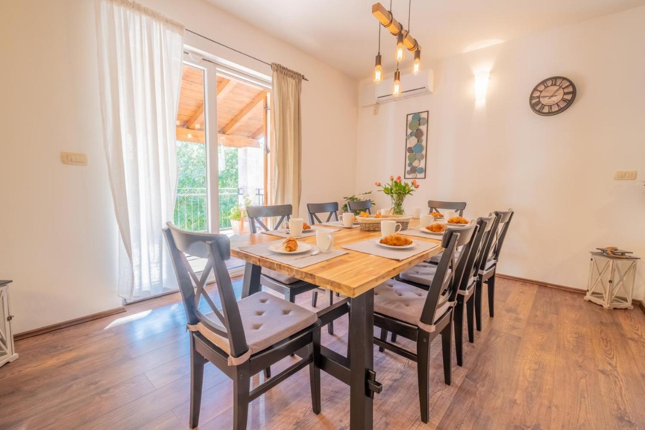 טריבאלי Amazing 4 Bedroom Villa With Swimming Pool And Wifi, Family Frendly מראה חיצוני תמונה