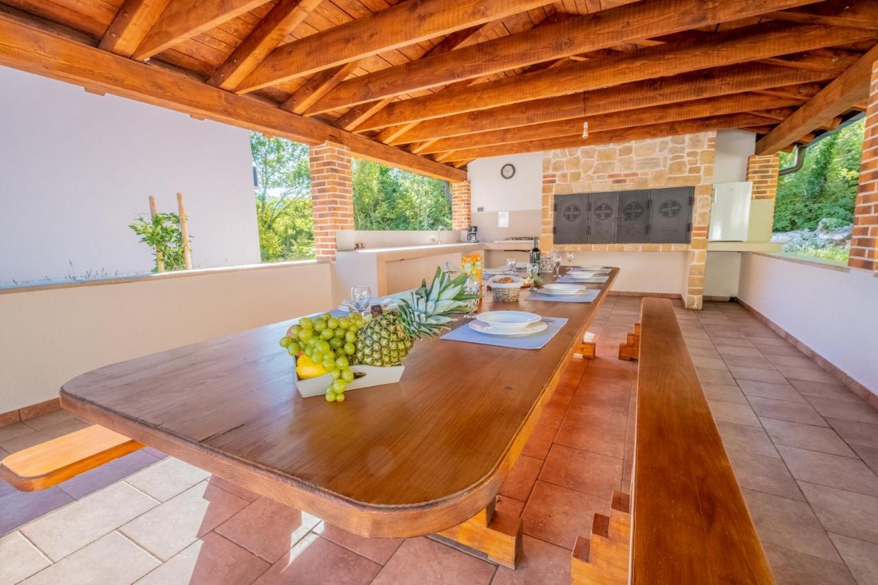 טריבאלי Amazing 4 Bedroom Villa With Swimming Pool And Wifi, Family Frendly מראה חיצוני תמונה