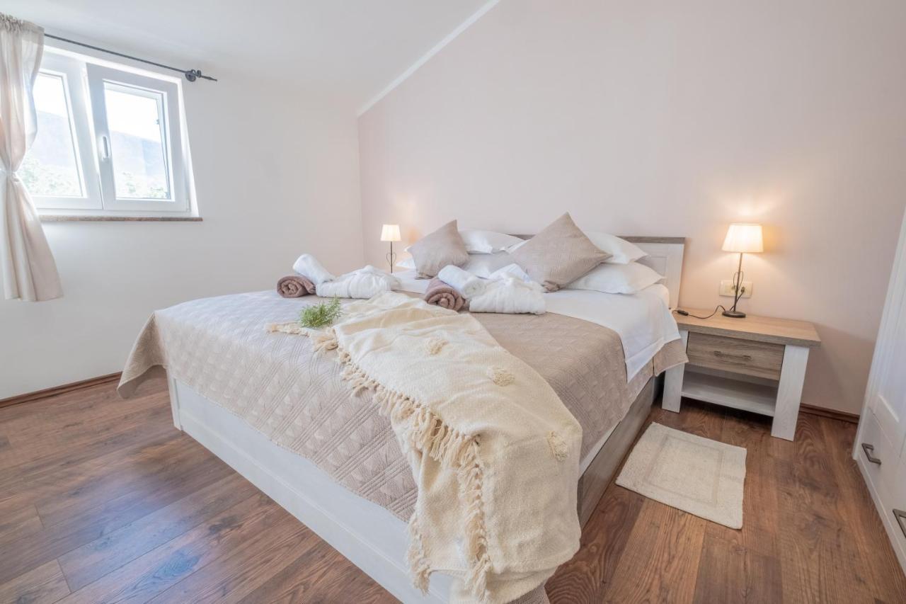 טריבאלי Amazing 4 Bedroom Villa With Swimming Pool And Wifi, Family Frendly מראה חיצוני תמונה